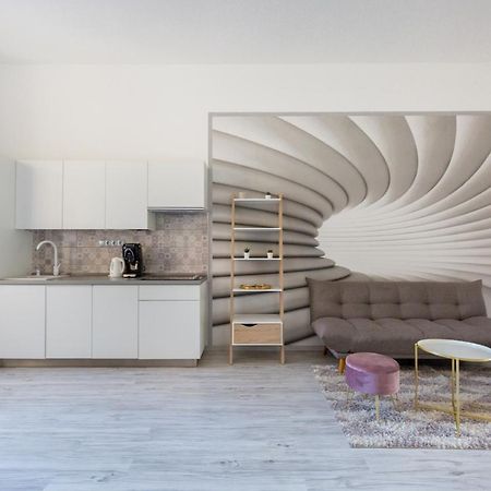 Designer Apartment On The Budapest Broadway With 2Br And Ac Экстерьер фото